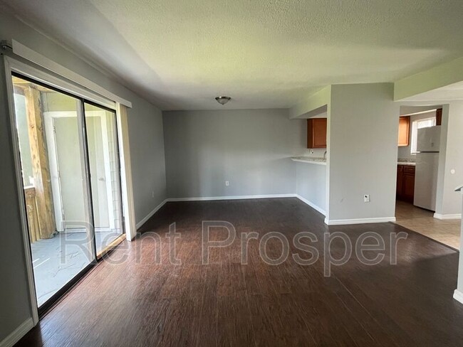 Building Photo - 154 Scottsdale Square