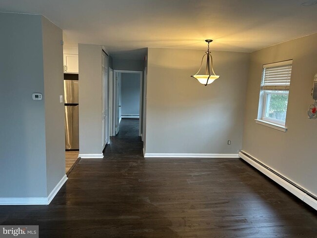 Building Photo - 839 Garrett Rd