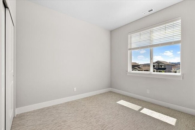 Building Photo - Experience Spacious Luxury: 4 Bedroom, 3 Bath Two-Story Rental Home Awaits