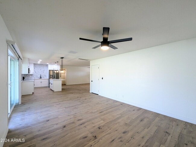 Building Photo - 121 N Flint Cir