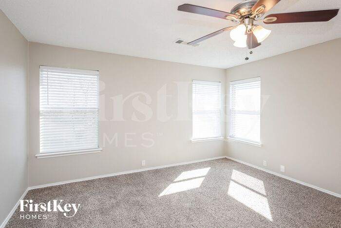 Building Photo - 1402 Caleo Dr