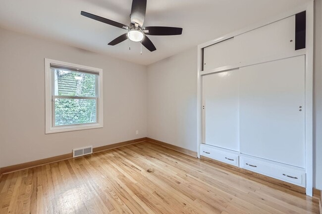 Building Photo - Wonderful West Old Town Home! A must see! ...