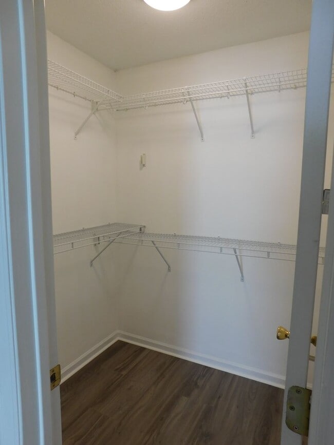 Building Photo - 205 Sellhorn Blvd