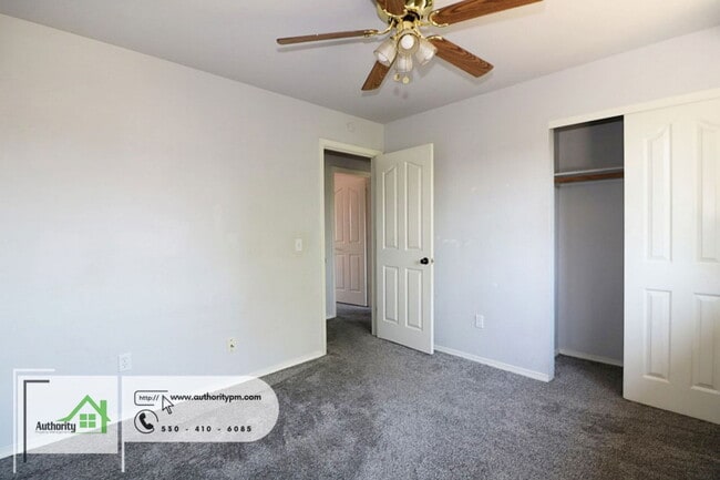 Building Photo - 727 Flower Ash Ln