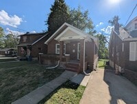 Building Photo - Greenway Glow-Up: Fully Renovated & Full o...
