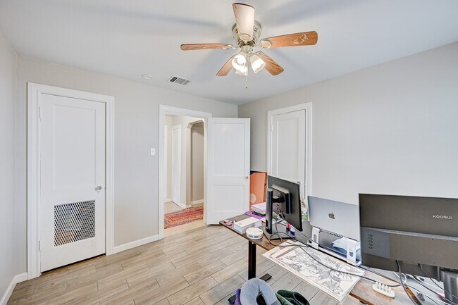 Building Photo - 4311 Ione St