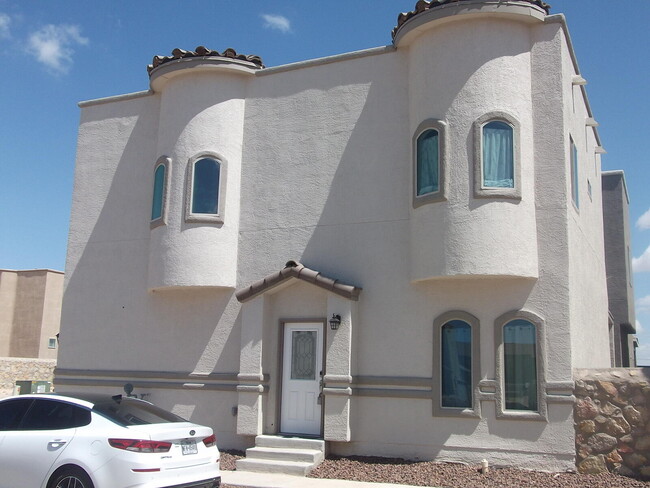 Primary Photo - 12249 Gaudi Wy