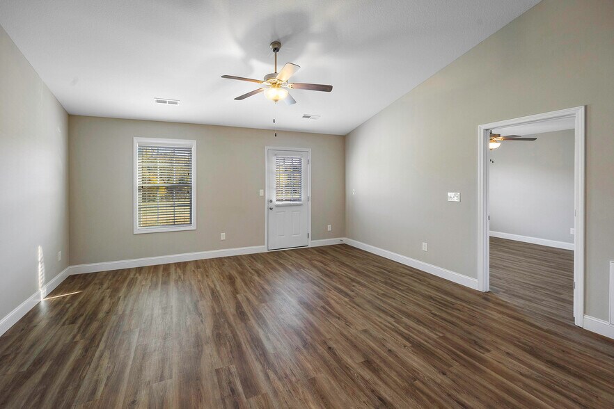 Building Photo - 5354 Dover Springs Way