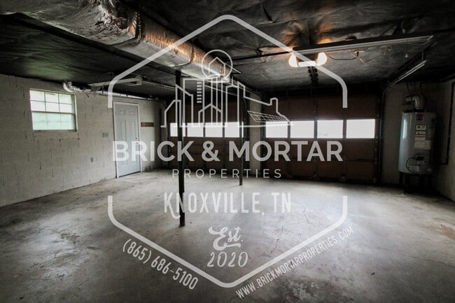 Building Photo - 8637 Glen Echo Dr