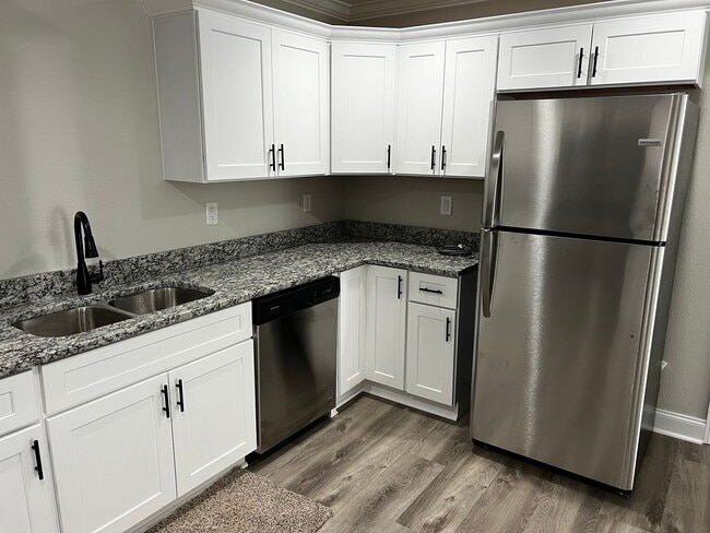 Building Photo - Maryville 37804 - Brand new 3 bedroom, 2 b...