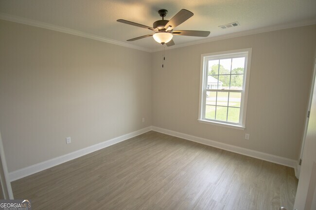 Building Photo - 122 Enclave Ct