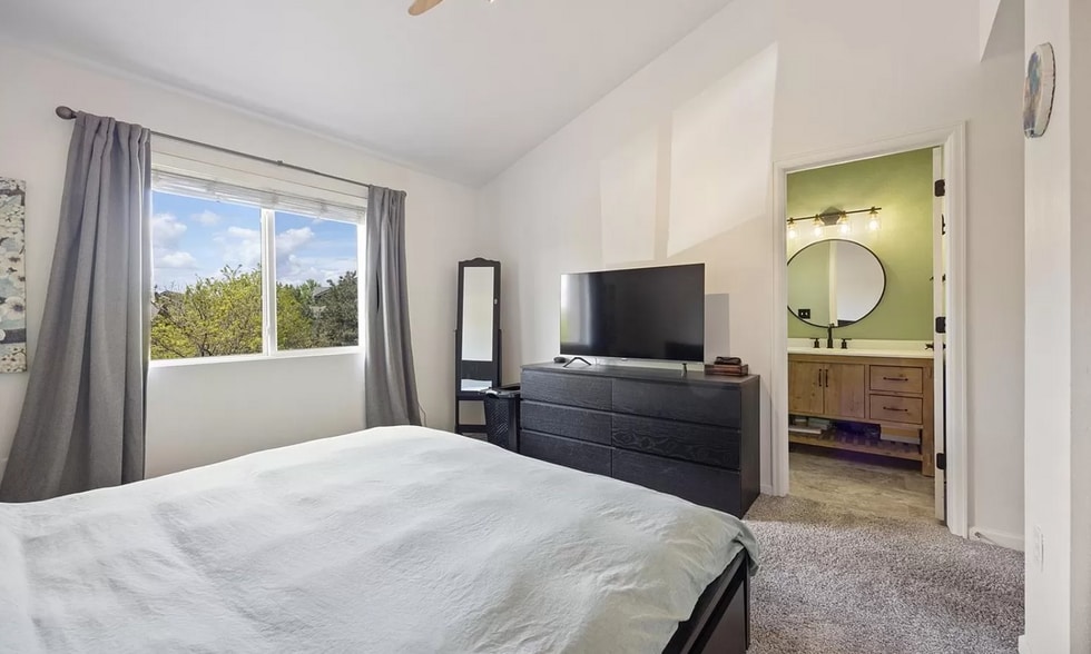 Building Photo - 3258 S Zeno Ct