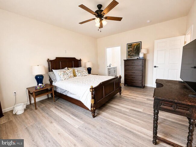 Building Photo - 369 Paso Fino Dr