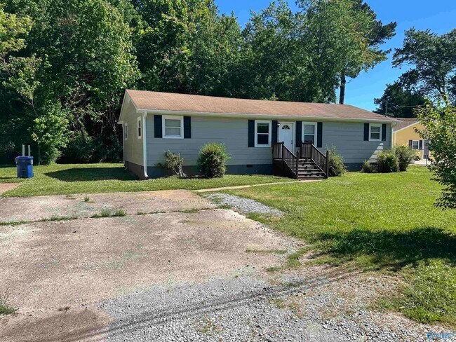Building Photo - 2212 Ricky Rd