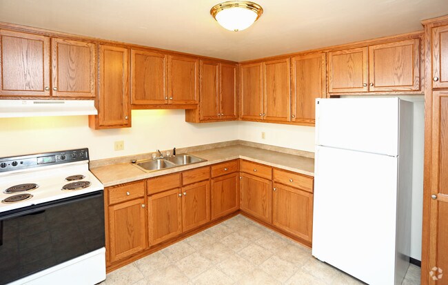 Building Photo - 733 - 743 Chapel View Rd