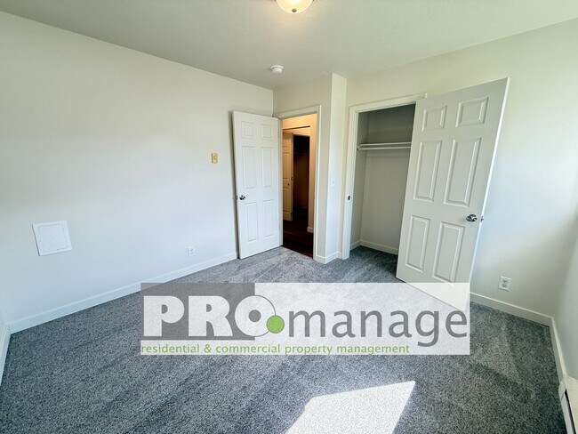 Building Photo - 2137 Stace St