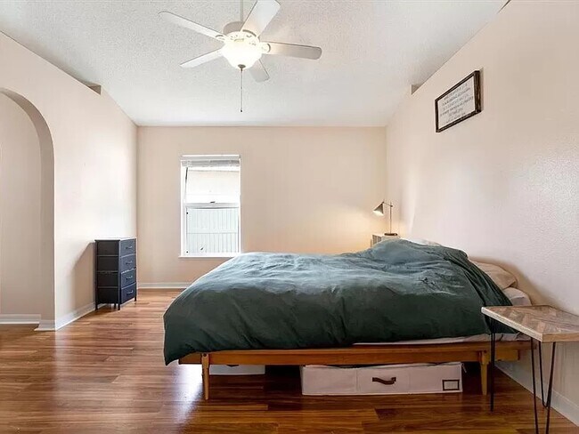Building Photo - 10534 Opus Dr