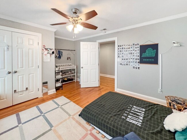 Building Photo - Large 4 bedroom, 3 bath home recently updated near Chickasaw Gardens