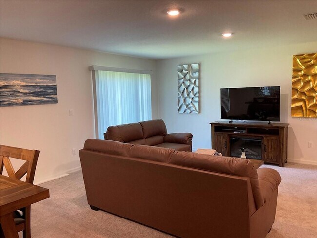 Building Photo - 36 Red Barn Dr