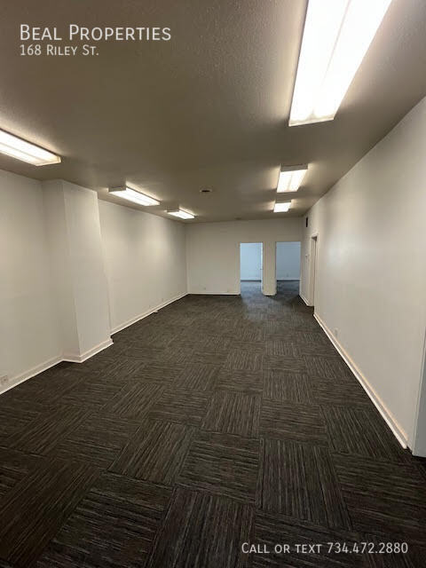 Building Photo - 168 Riley St