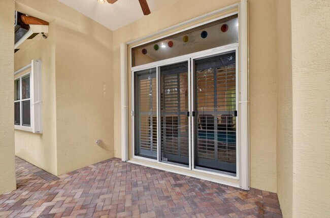 Building Photo - 10247 Isle Wynd Ct