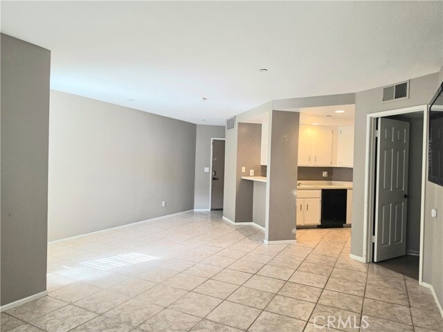 Building Photo - 1072 Calle Del Cerro