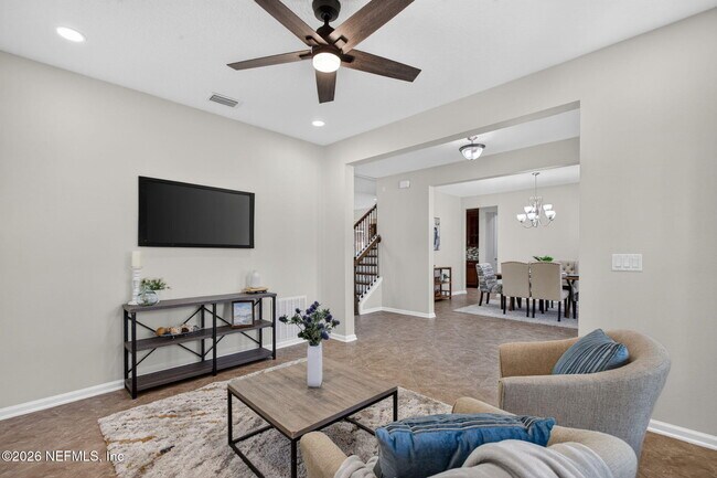 Building Photo - 127 Rockcreek Dr