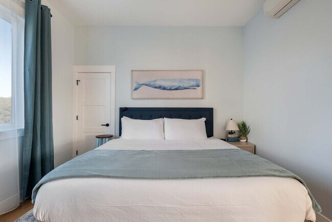 Building Photo - 1288 Cohasset Crest N