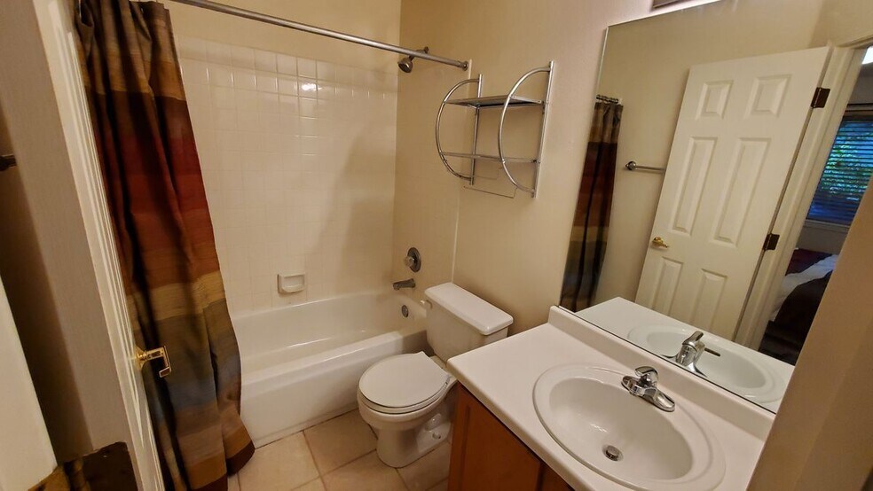 Building Photo - 30 Spyglass Ln