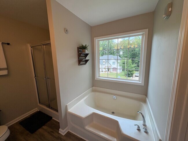 Building Photo - 7640 Katherine Dr