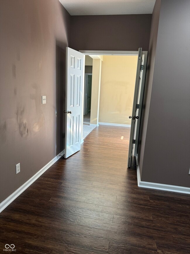Building Photo - 1055 Woodfield Ct