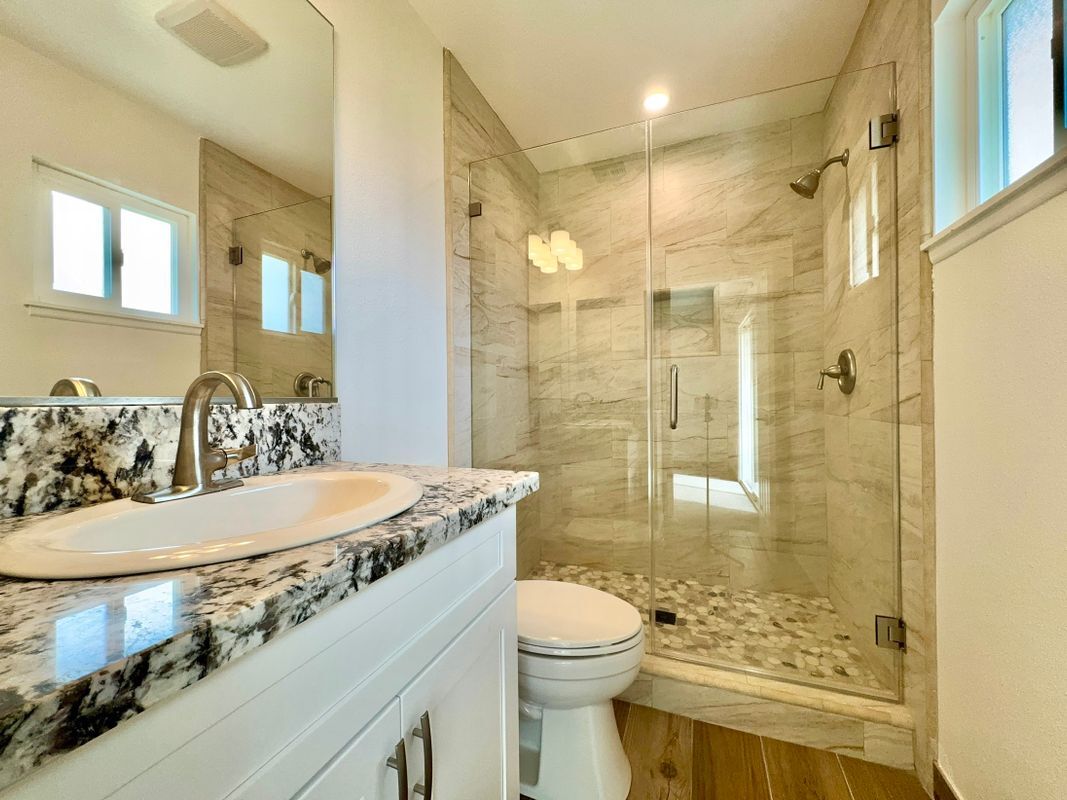 Building Photo - 2912 E Brookside Ct