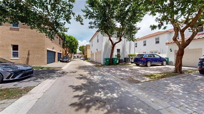 Building Photo - 9391 SW 171st Ct