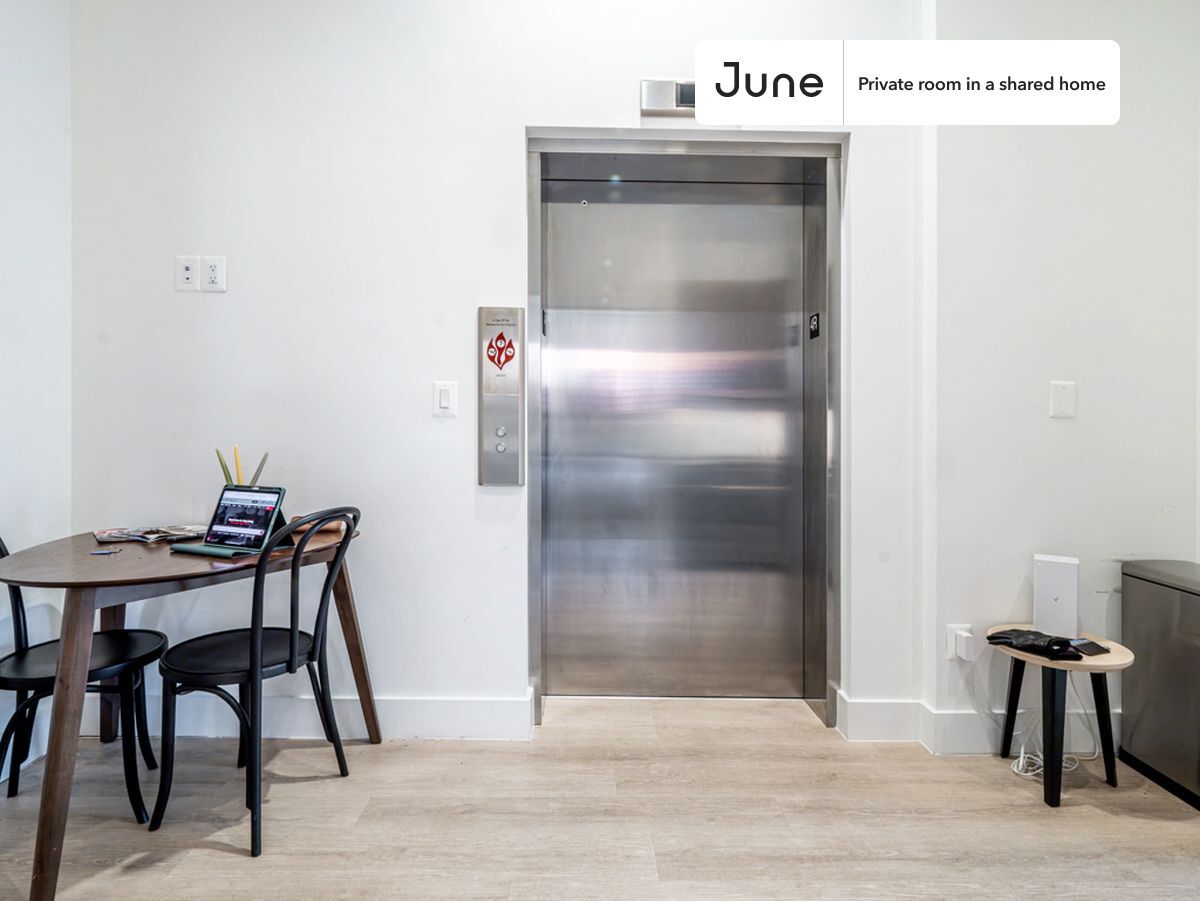 Building Photo - Room in Shared 4 bed/2 bath home in Dupont Circle