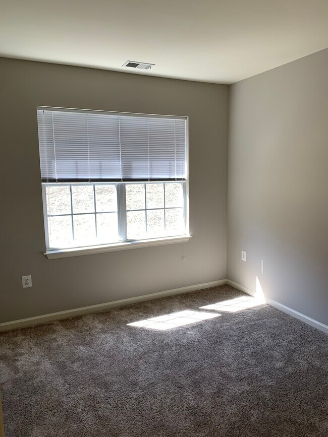 Building Photo - 113 Conover Terrace