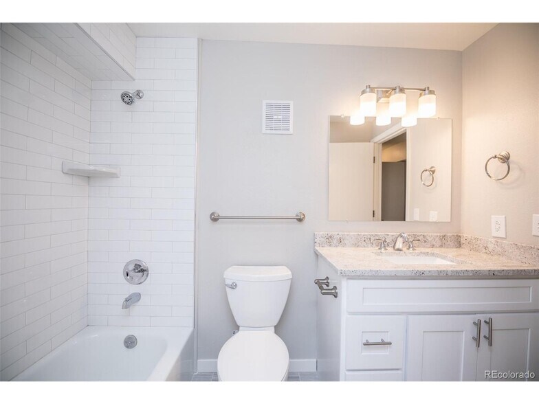 Building Photo - 2725 W 86th Ave