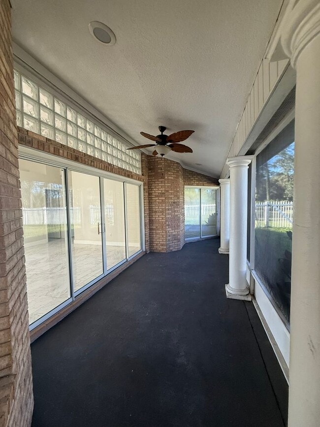 Building Photo - Beautiful Spacious 3 bed 3 bath Home in Debary