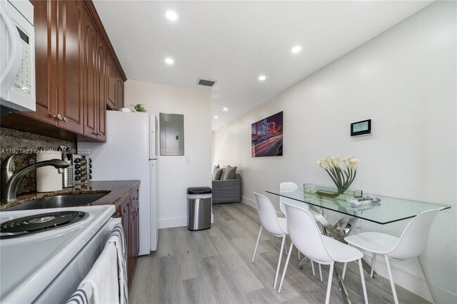 Building Photo - 4421 NW 9th St