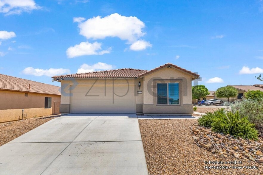 Building Photo - 1704 Tenen Pass Dr