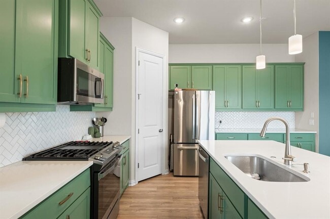 Building Photo - 11800 Seaside Wds Dr