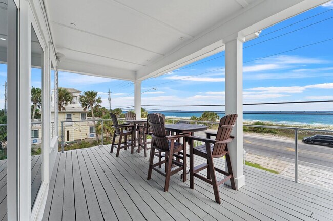 Building Photo - 14300 Front Beach Rd