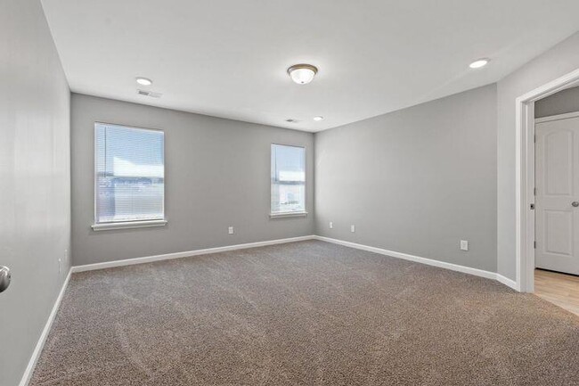 Building Photo - 229 Parker Pl