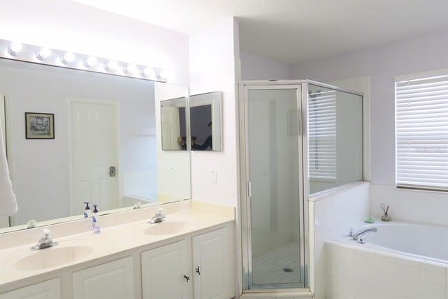 Building Photo - 4635 Riverton Dr