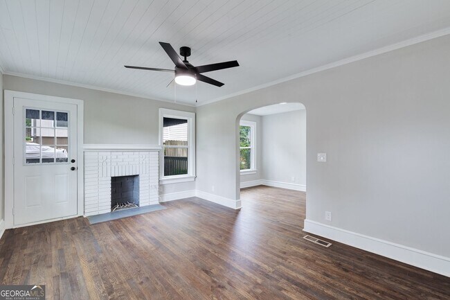 Building Photo - 1238 Trenton St SE