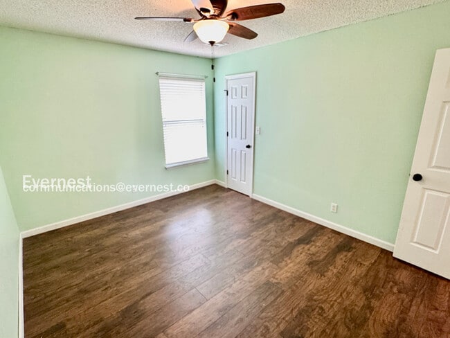 Building Photo - 1604 S Kalanchoe Ave W