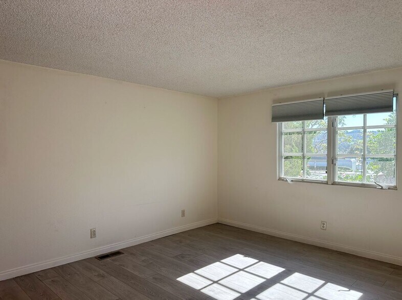 Building Photo - 5750 Westfield