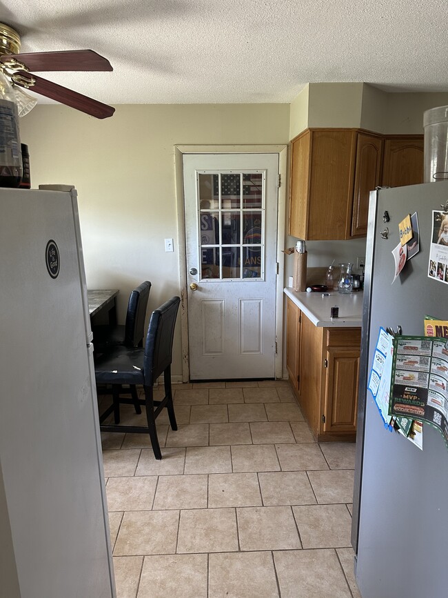 Building Photo - 2437 Vaughn Dr