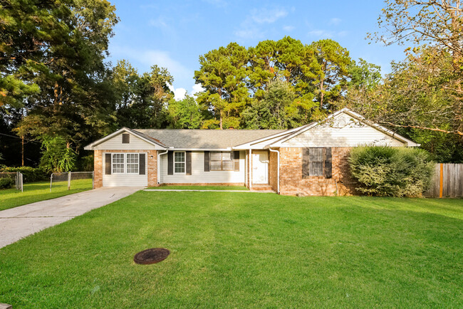 Primary Photo - Great 3 Bedroom Home in Goose Creek