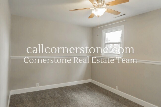 Building Photo - 2215 N Chelton Rd