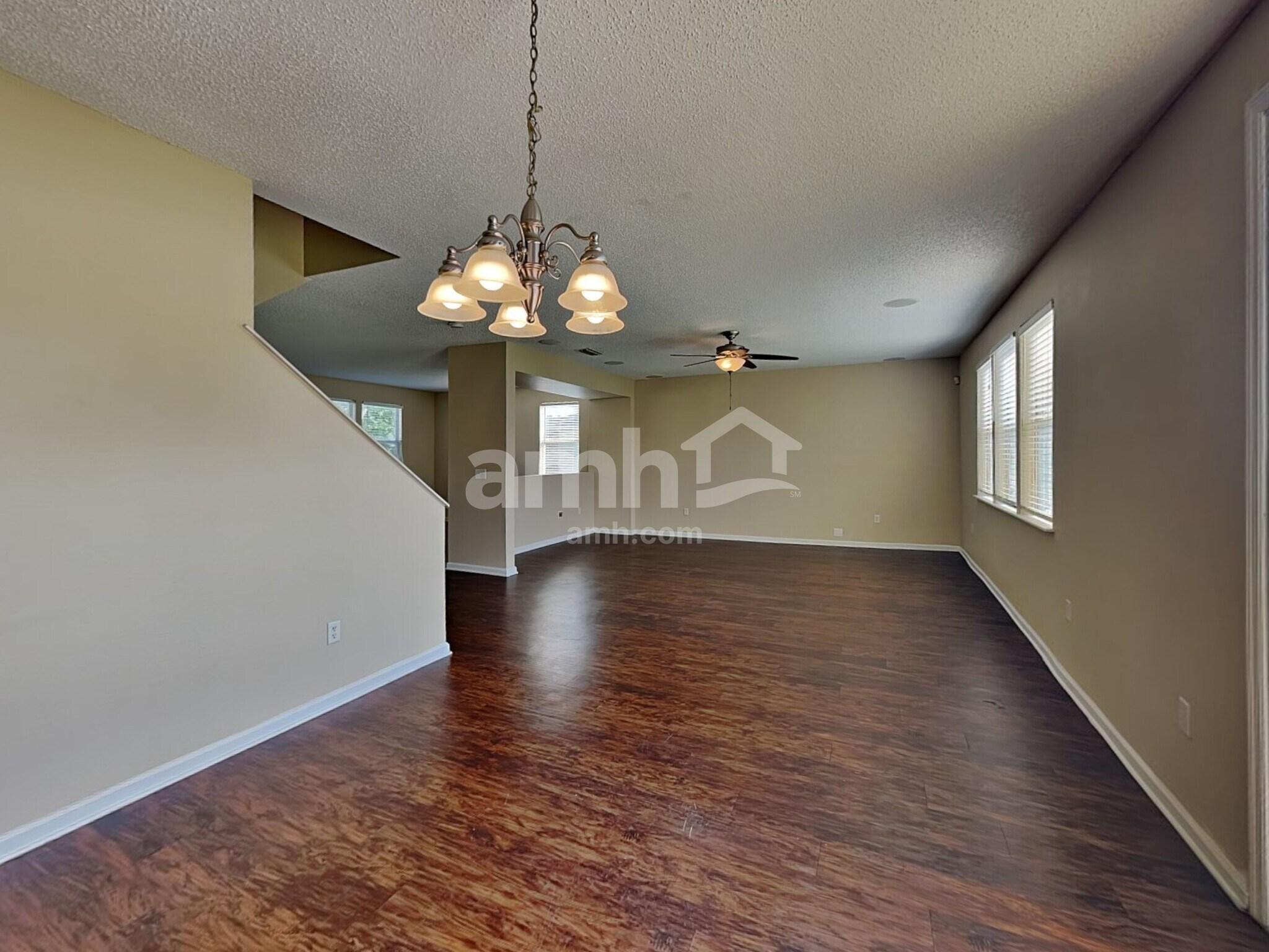 Building Photo - 11484 Brian Lakes Dr N